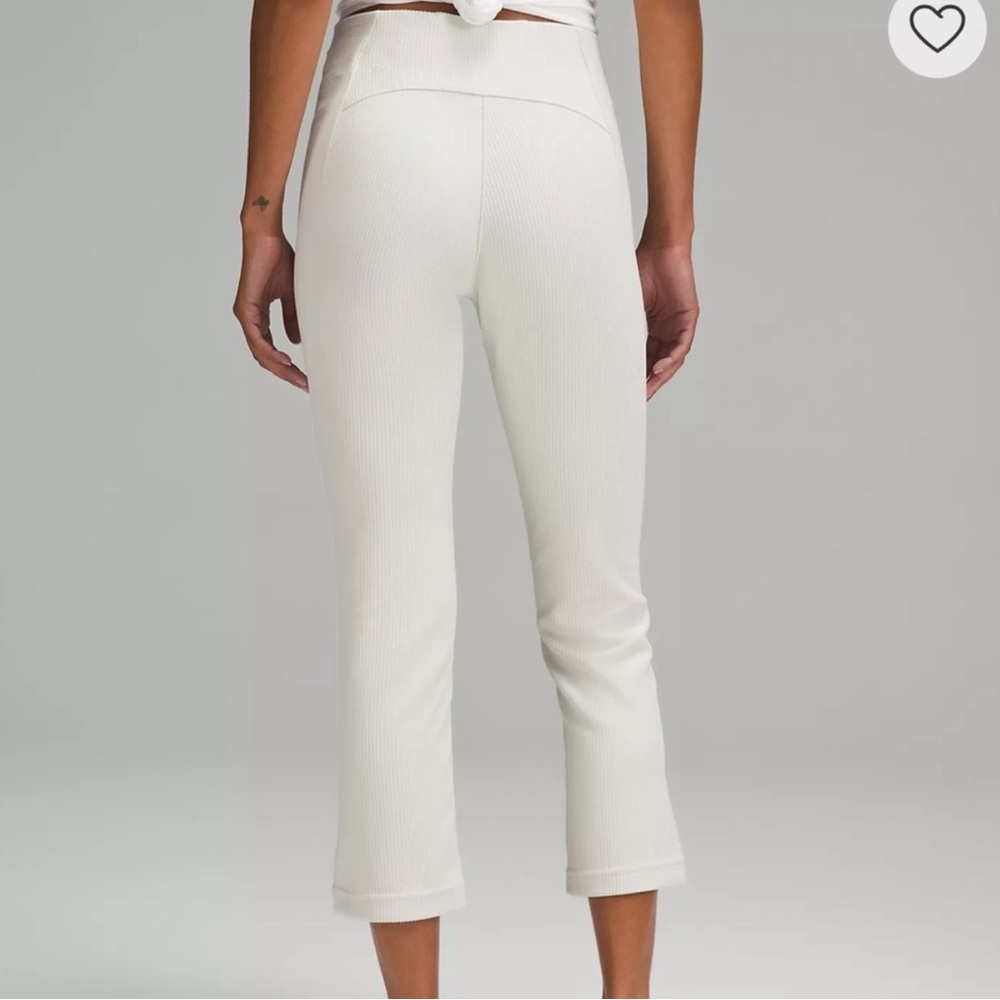 NWT Lululemon Ribbed Softstream Zip-Leg High-Rise Cropped pant 25”